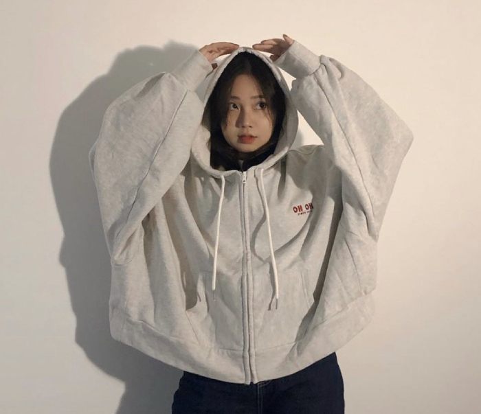 ao-khoac-hoodie-nu-co-day-keo-dep-oversize